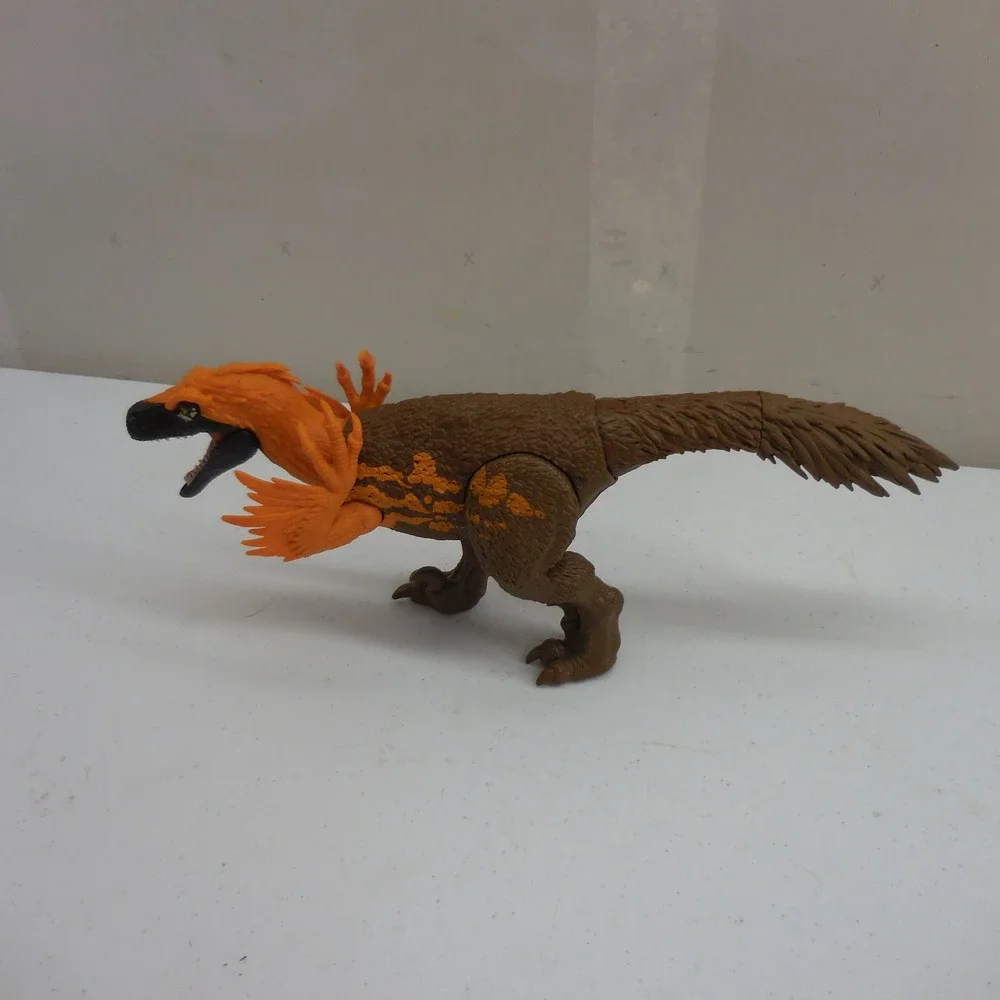 Mattel Jurassic World Dominion Pyroraptor Action Figure Orange Brown GGW41
